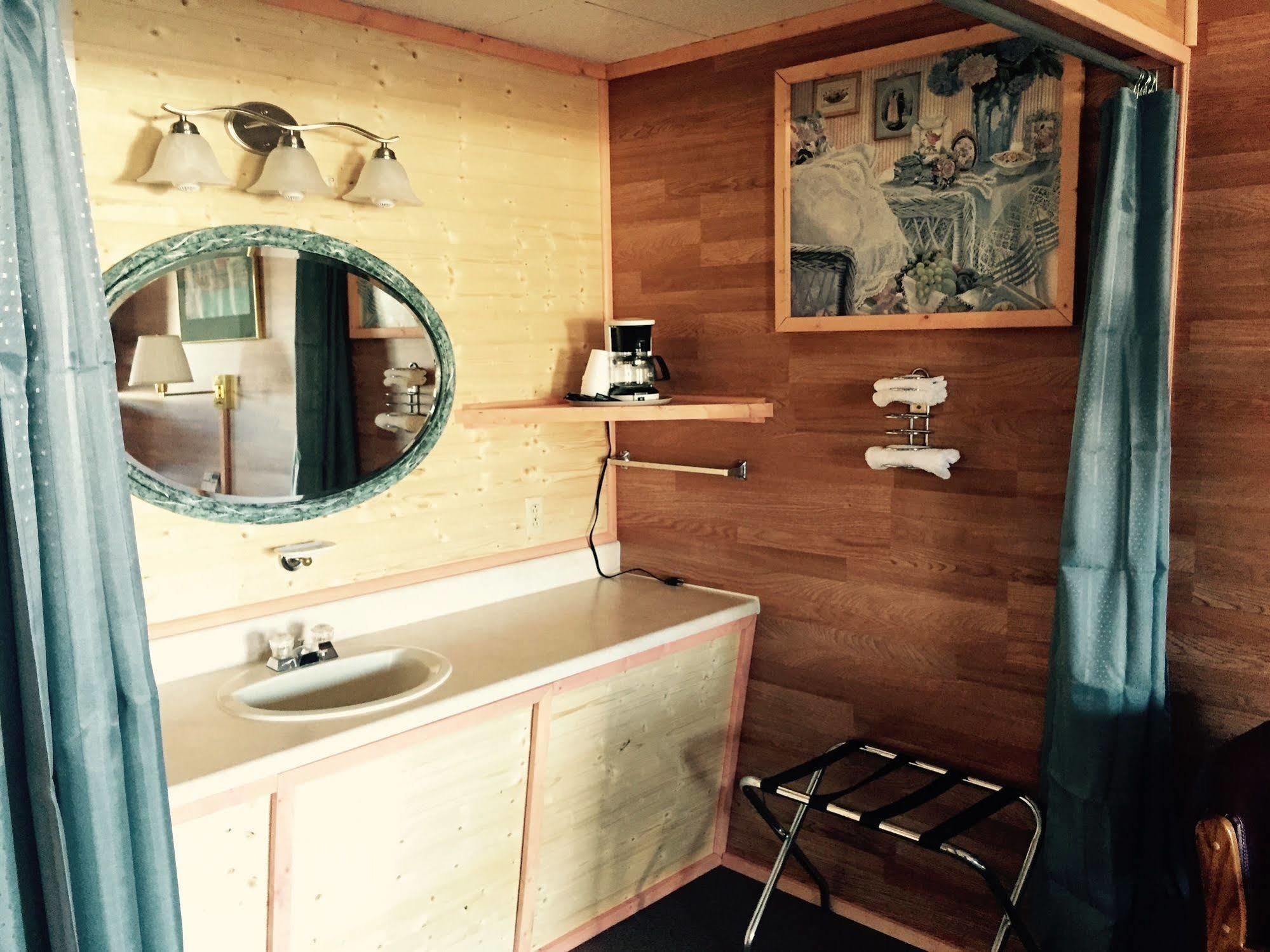 Vindel Motel Mackinaw City Eksteriør bilde