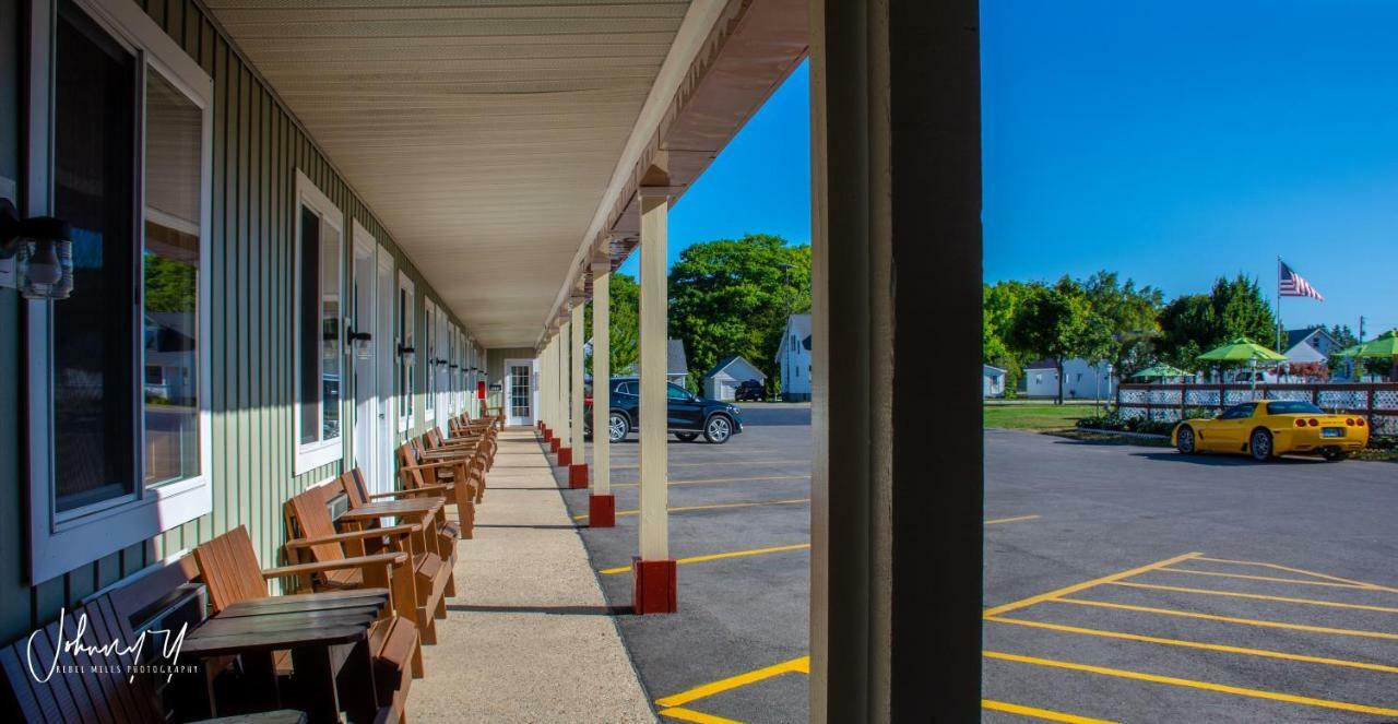 Vindel Motel Mackinaw City Eksteriør bilde
