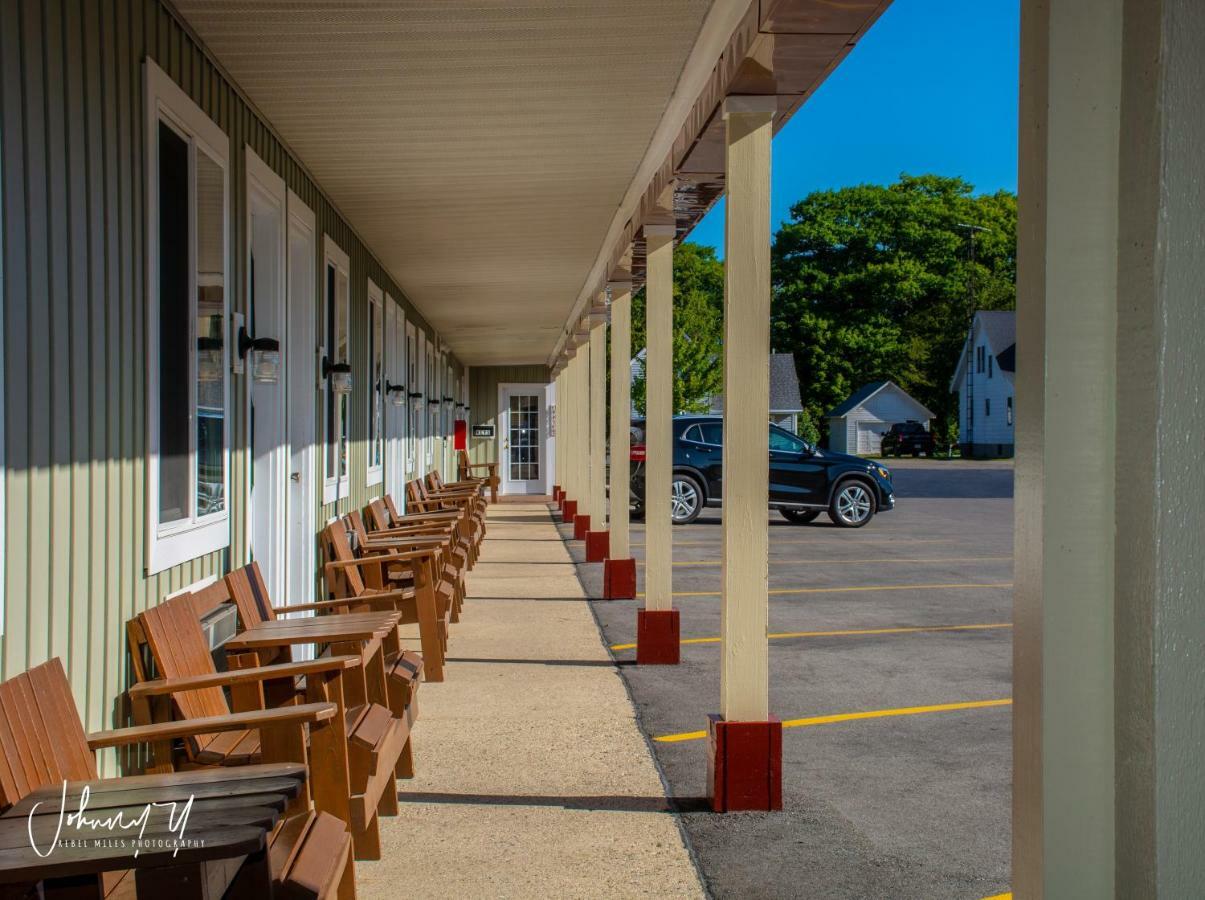 Vindel Motel Mackinaw City Eksteriør bilde